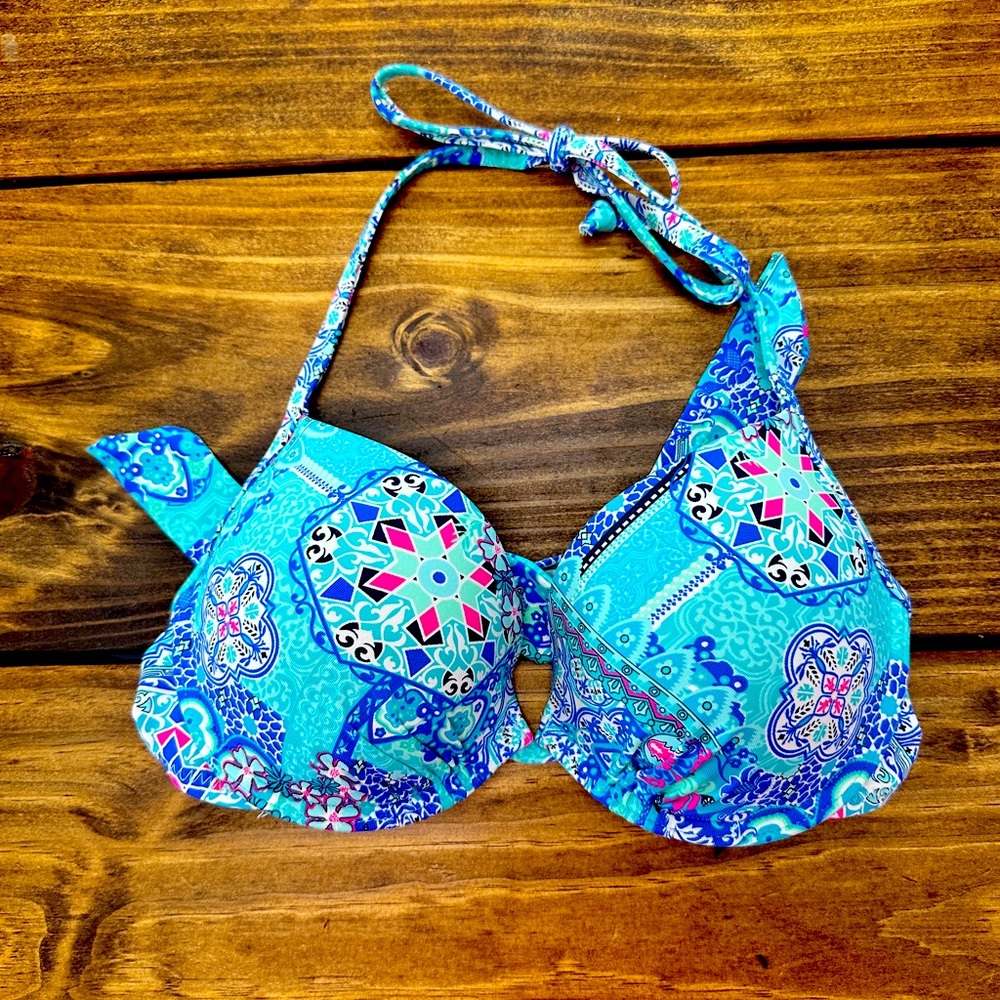 Venus swim top 32B/34a